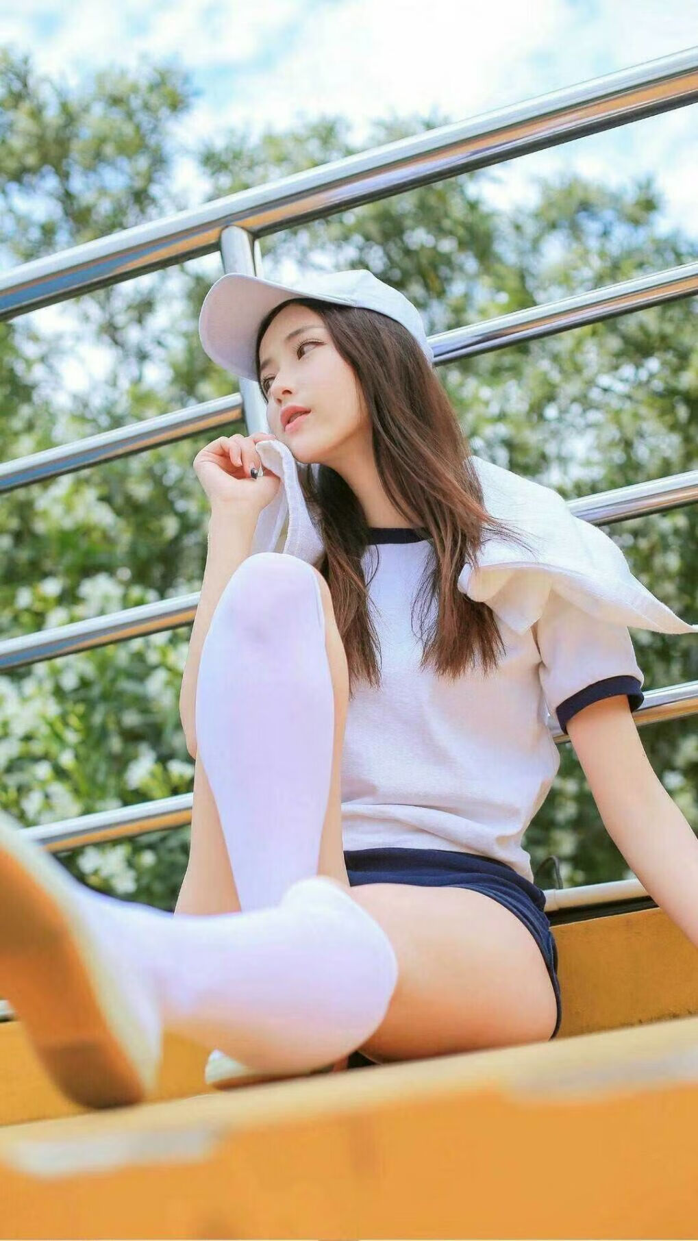 篮网再传捷报战绩回暖，篮网险胜!